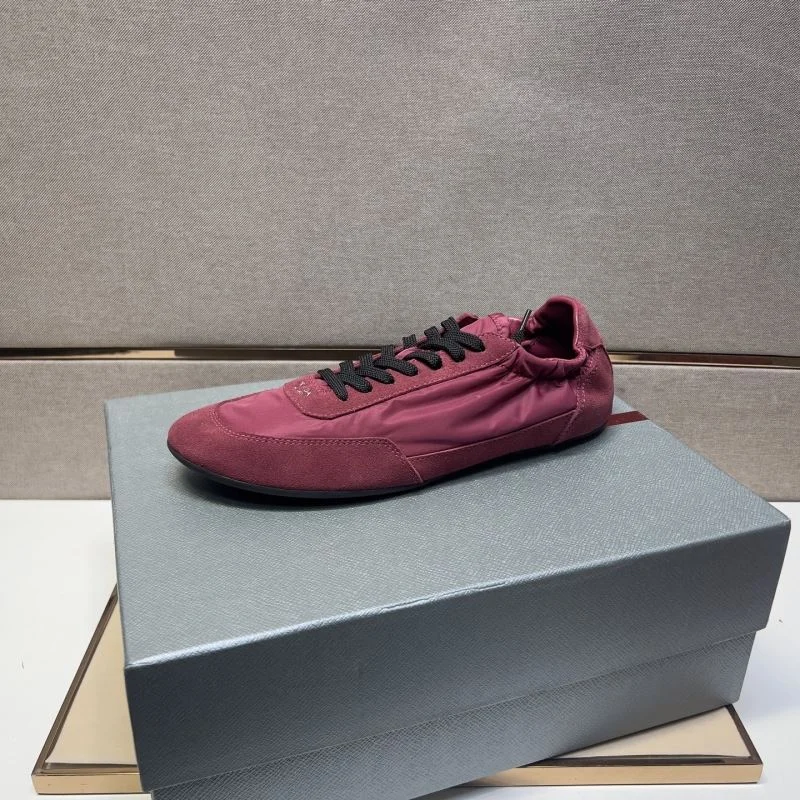 UrbanChic Prada Low Shoes 35627