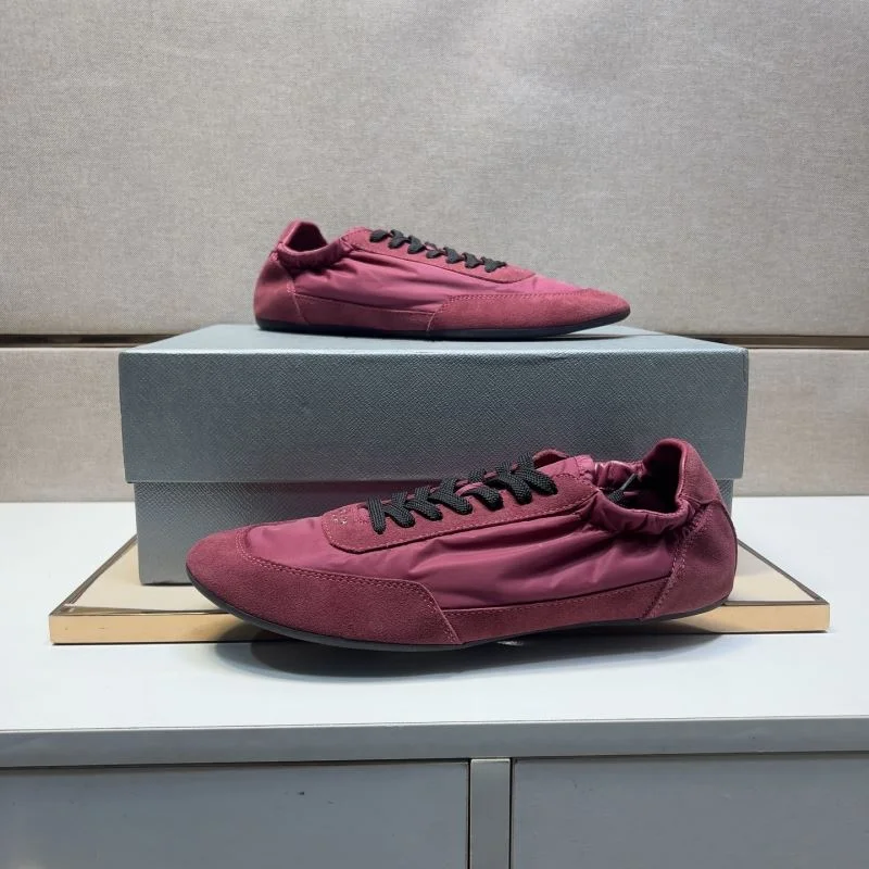 UrbanChic Prada Low Shoes 35627