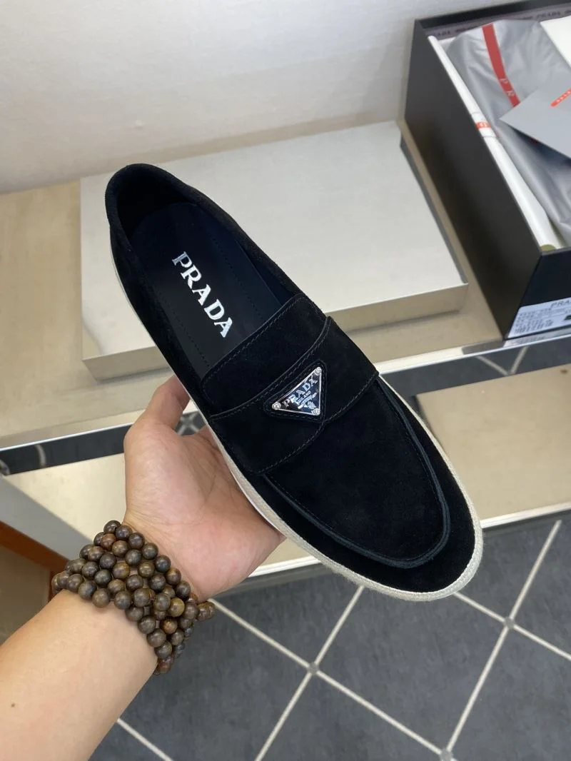 Comfortable Prada Low Shoes 35622
