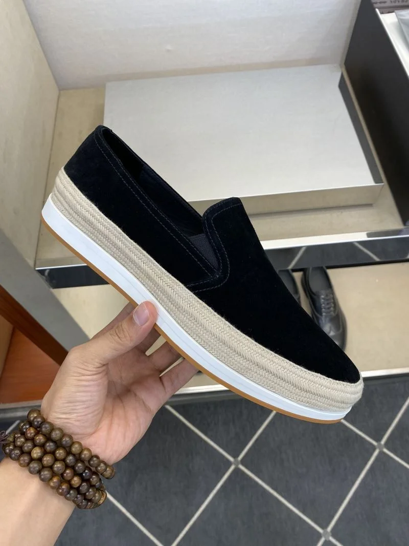 Versatile Prada Low Shoes 35617