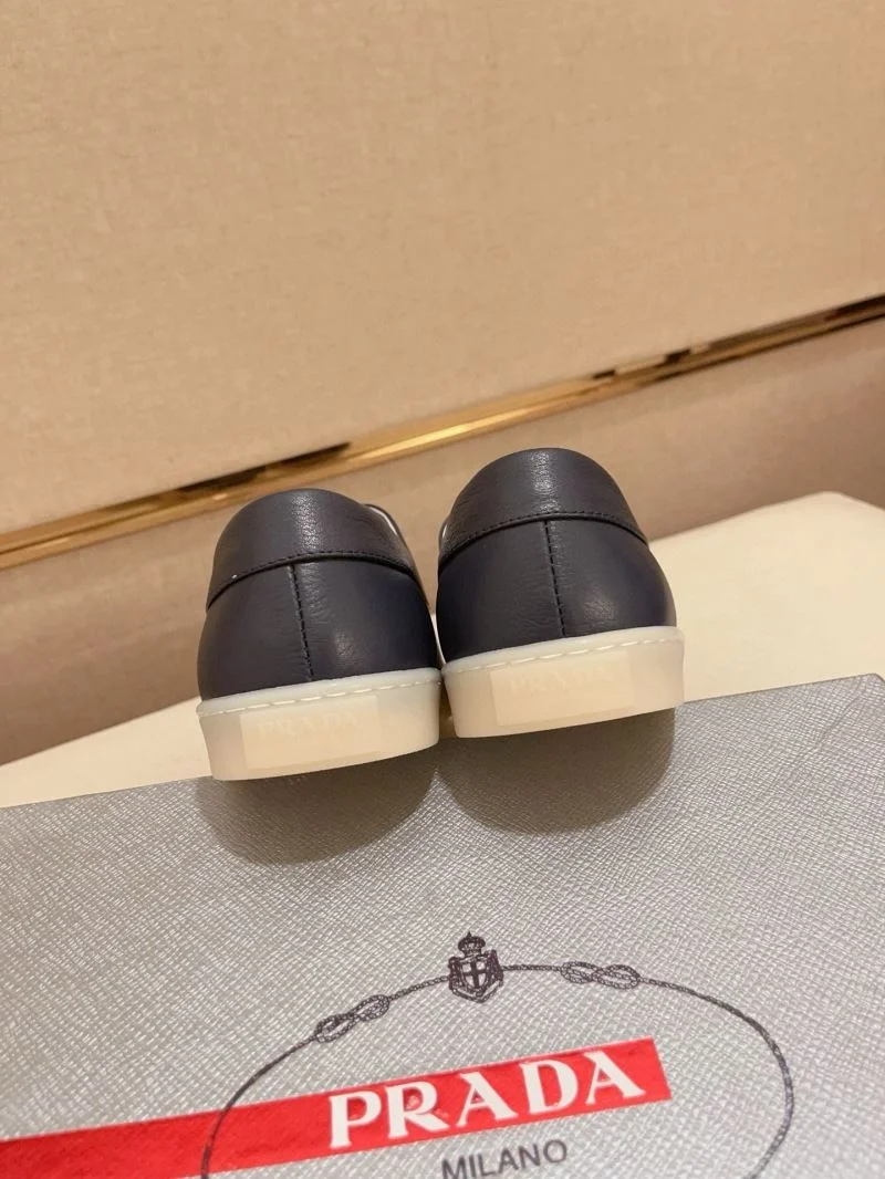Prada Low Shoes TimelessDesign 35602