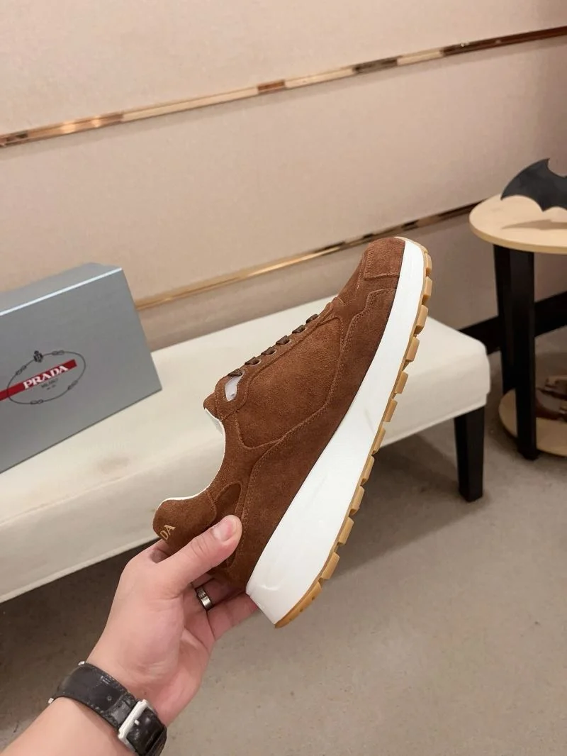 Prada Low Shoes Vibrant 35615