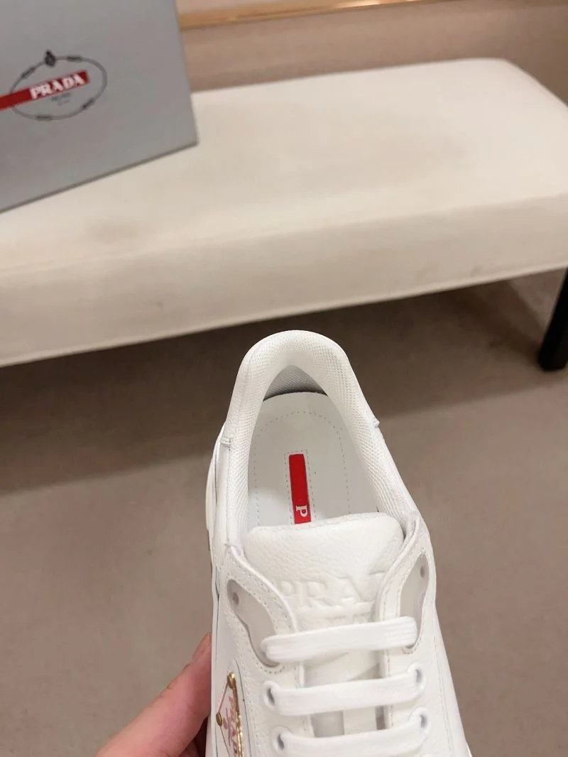 Breathable Prada Low Shoes 35596