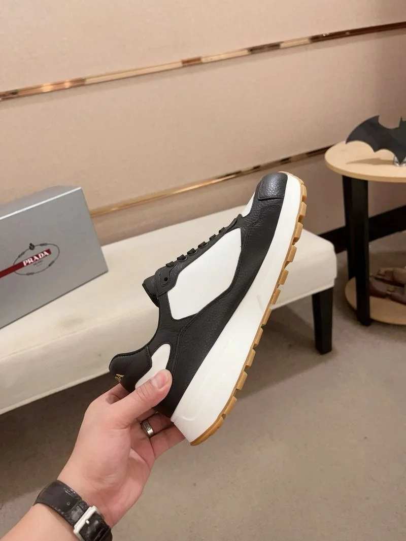 Prada Low Shoes Premium 35612