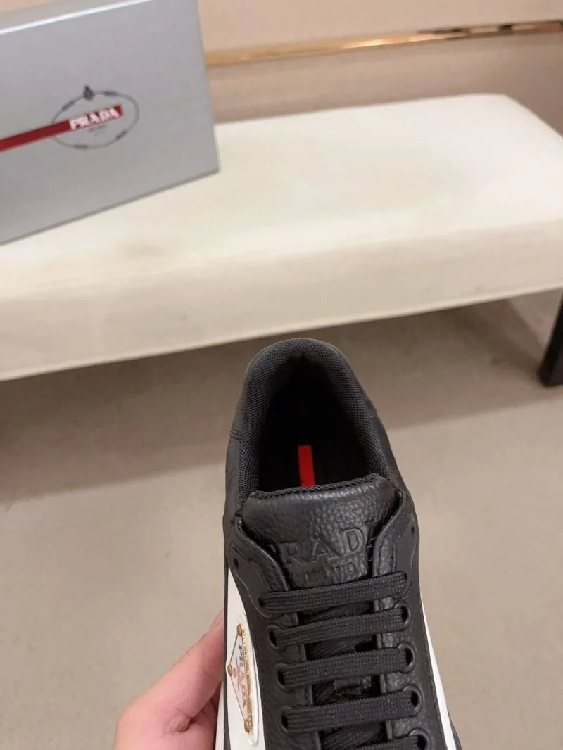 Prada Low Shoes Premium 35612
