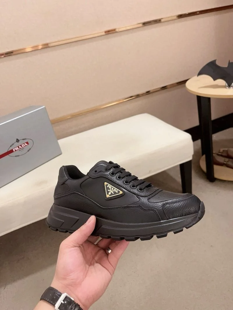 Prada Low Shoes ComfortFit 35618