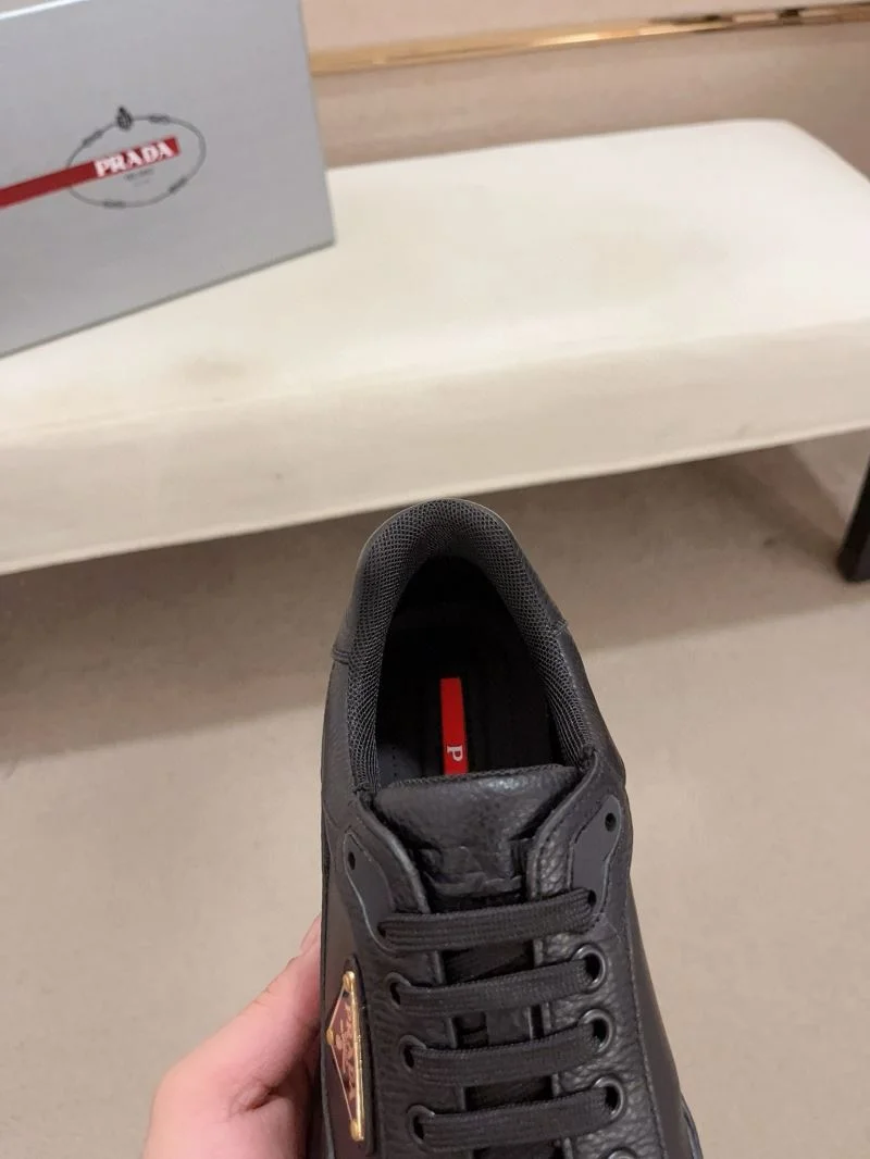 Prada Low Shoes ComfortFit 35618