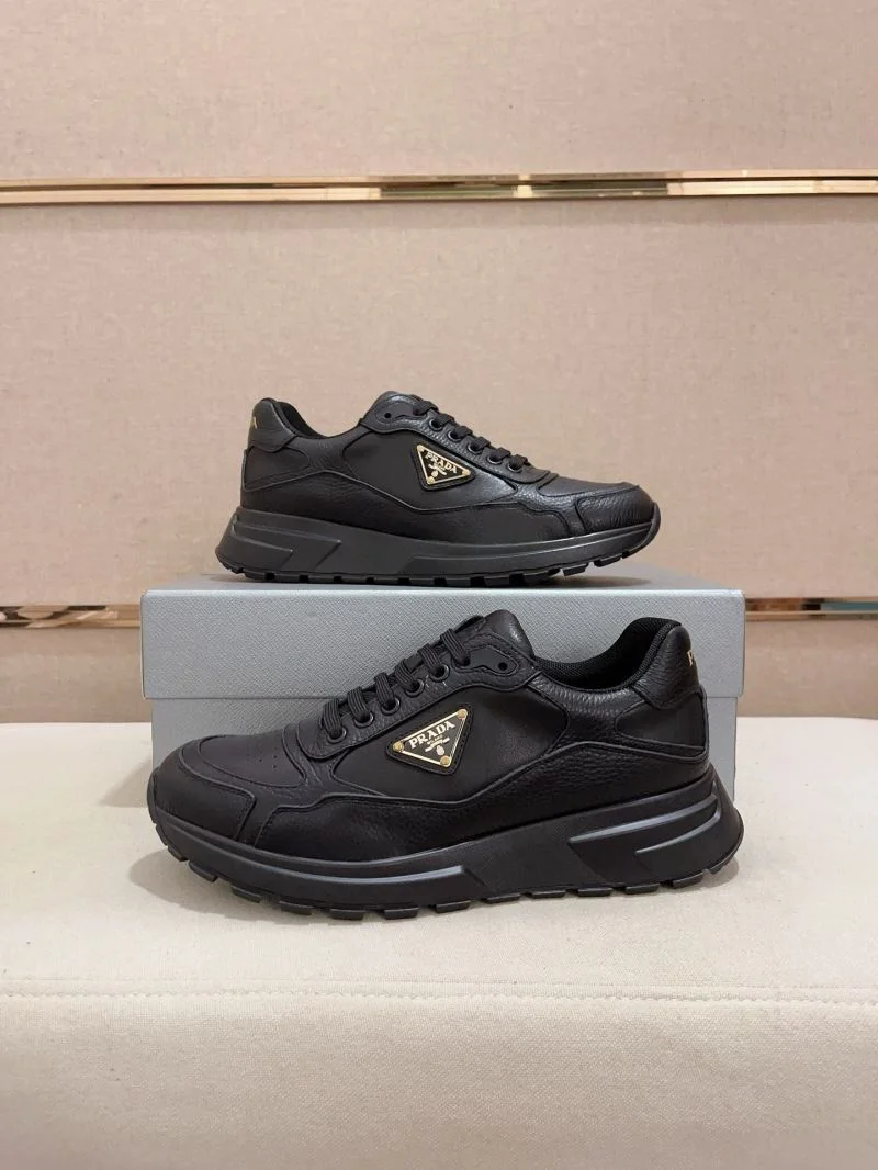 Prada Low Shoes ComfortFit 35618