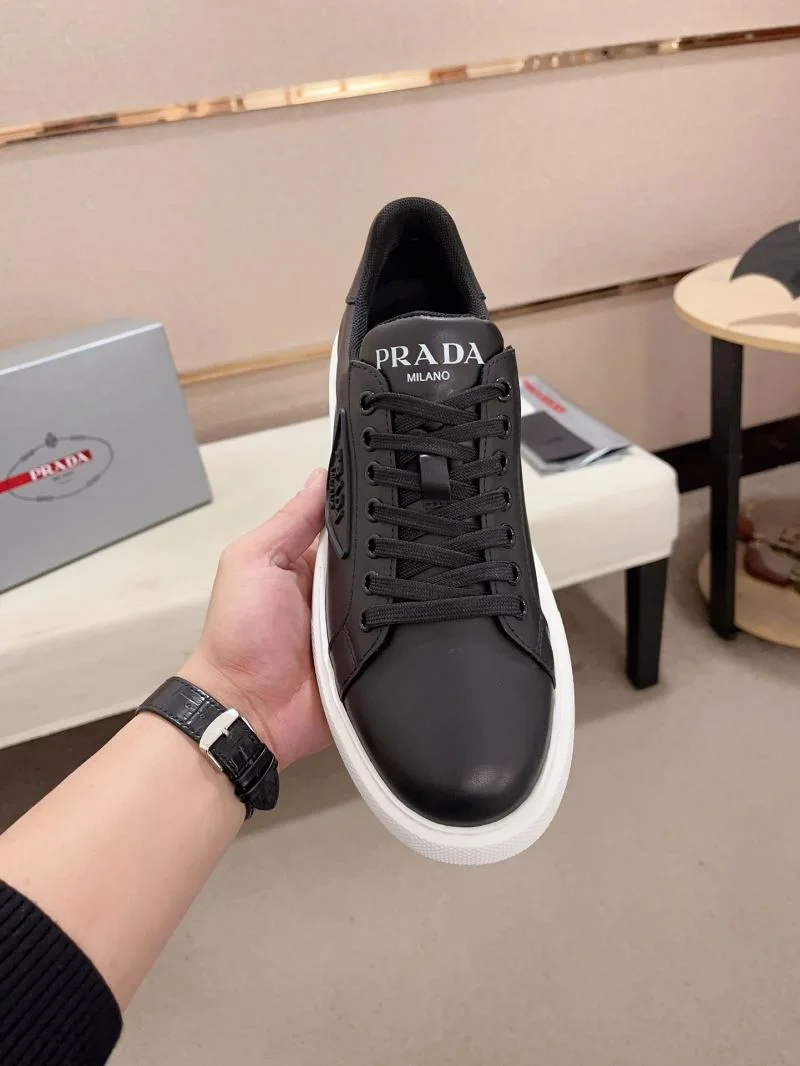 Prada Low Shoes Durable 35616