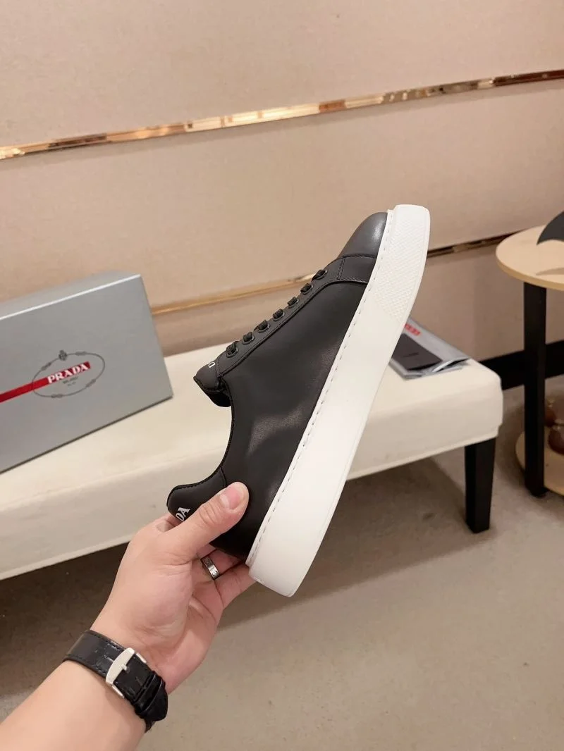 Prada Low Shoes Durable 35616