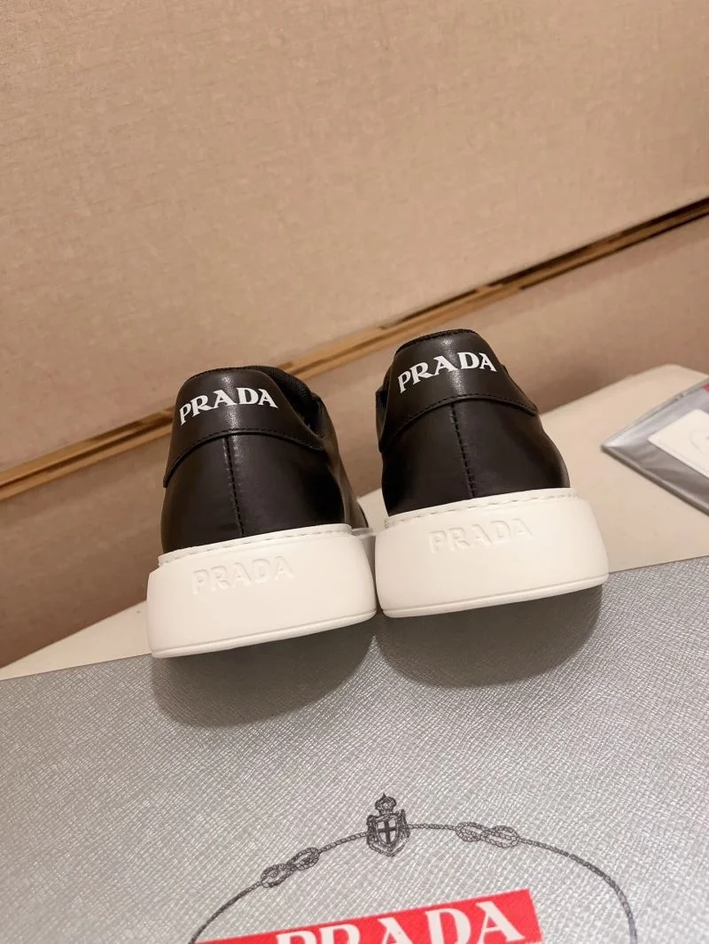 Prada Low Shoes Durable 35616