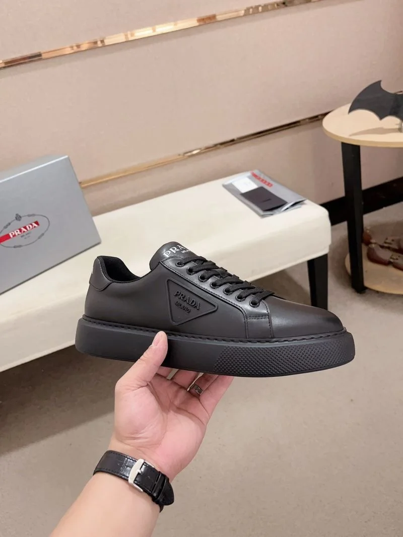 Prada Low Shoes Bold 35607