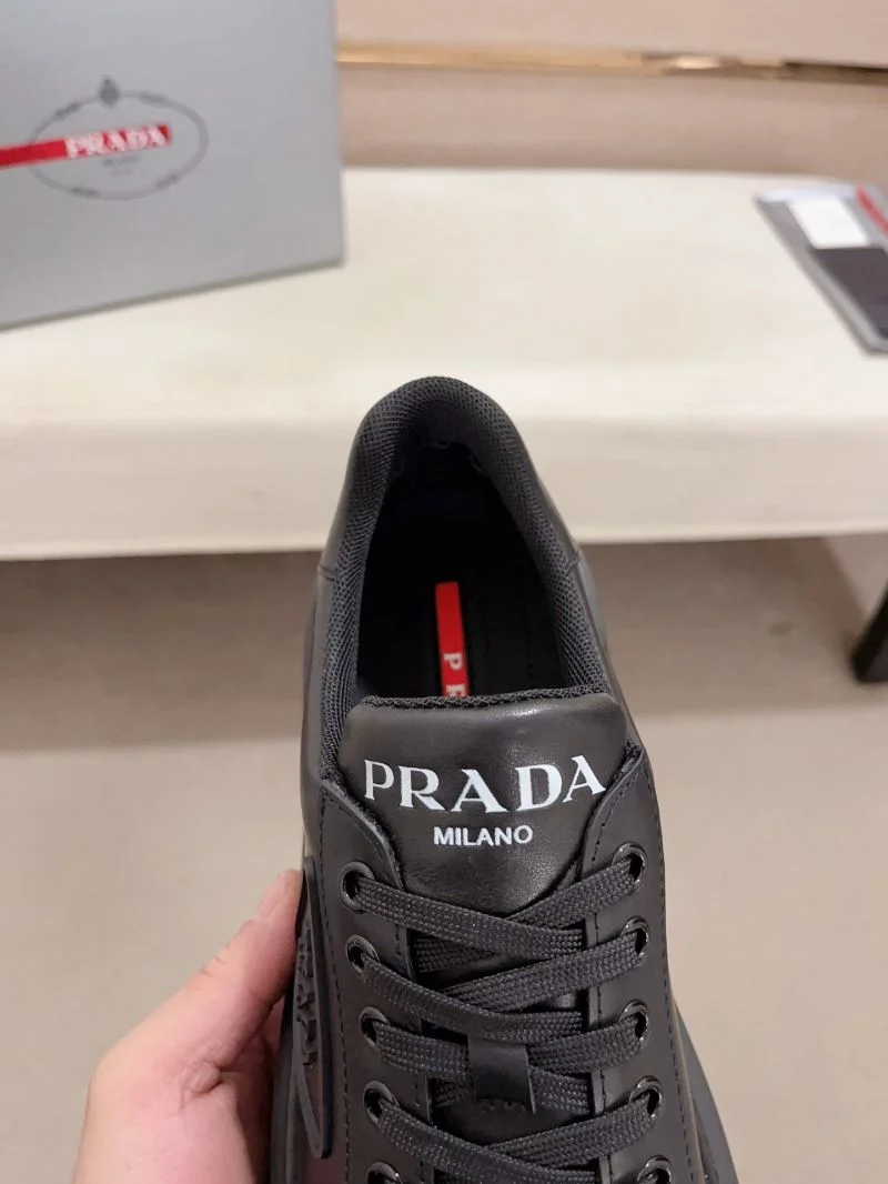 Prada Low Shoes Bold 35607
