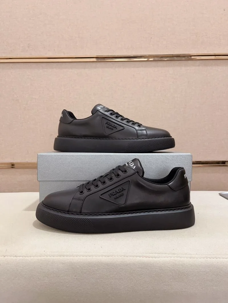 Prada Low Shoes Bold 35607