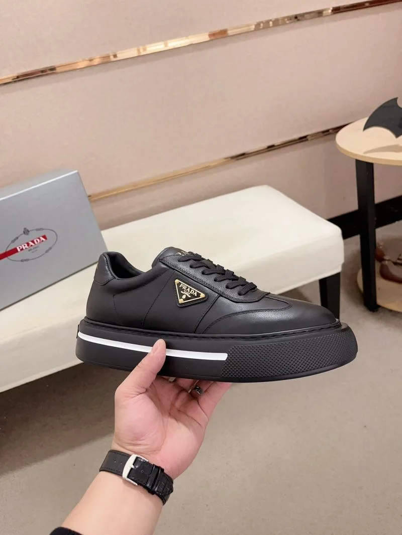 Reliable Prada Low Shoes 35614