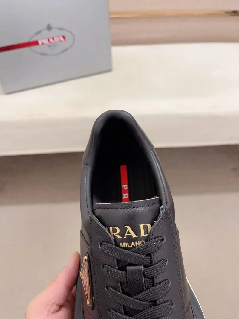 Reliable Prada Low Shoes 35614