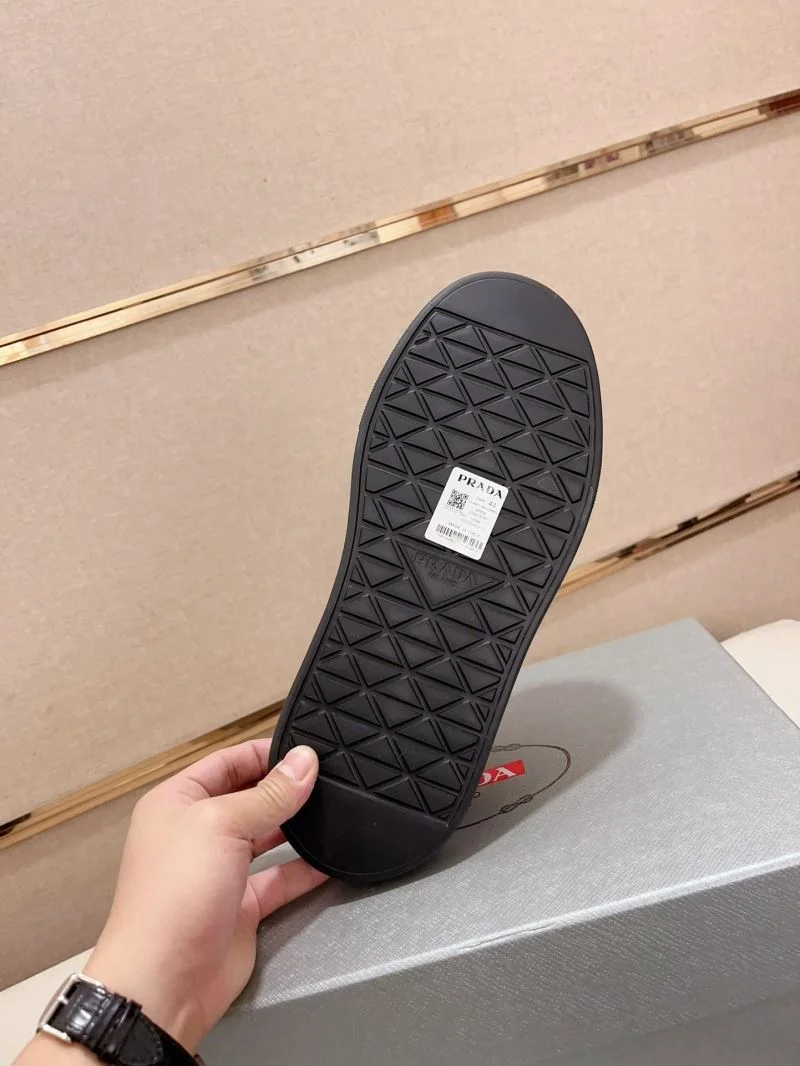 Reliable Prada Low Shoes 35614