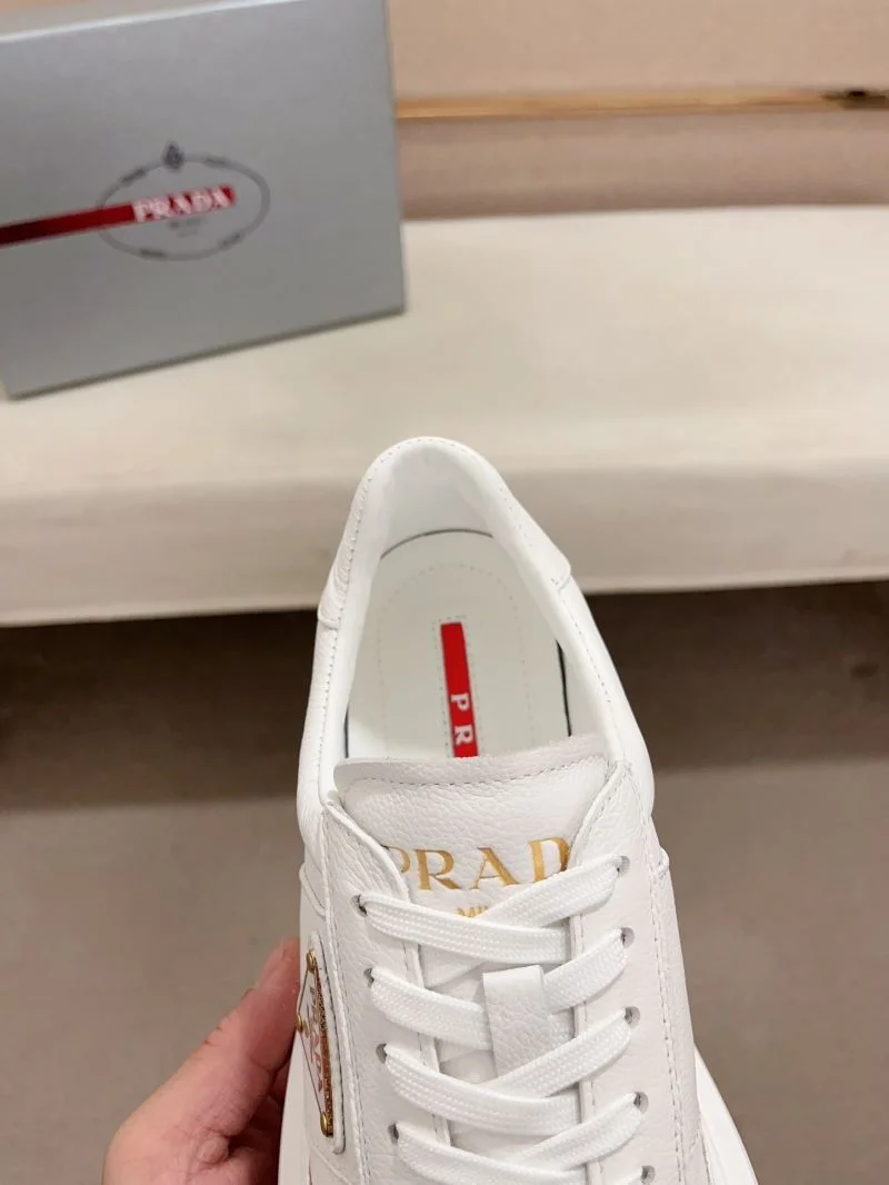 MultiPurpose Prada Low Shoes 35604