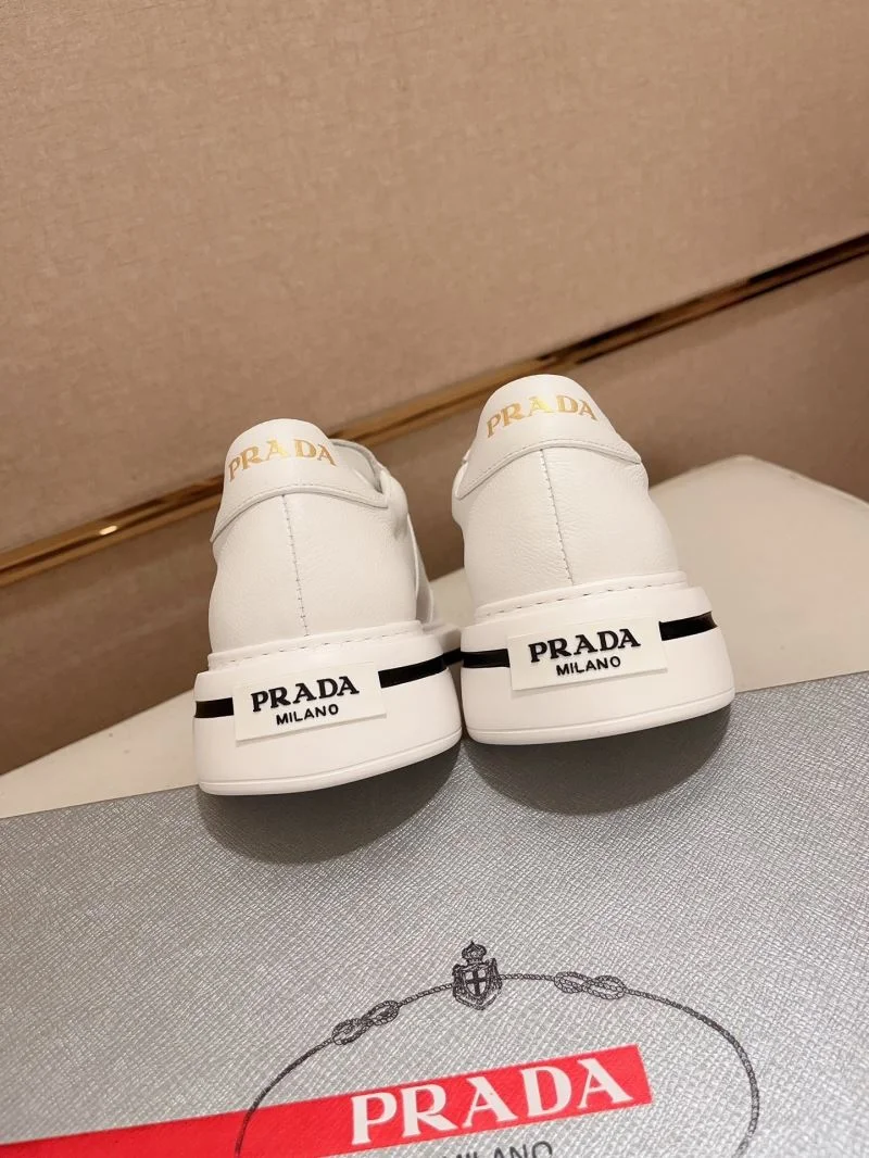 MultiPurpose Prada Low Shoes 35604