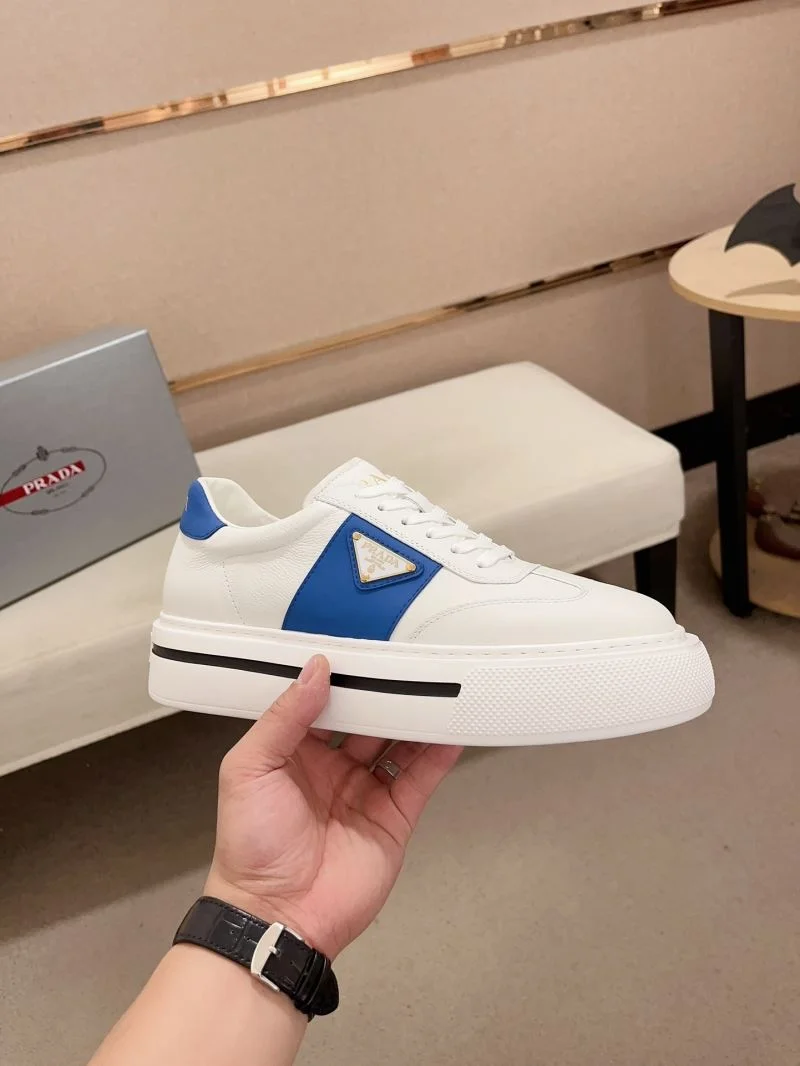 Functional Prada Low Shoes 35593