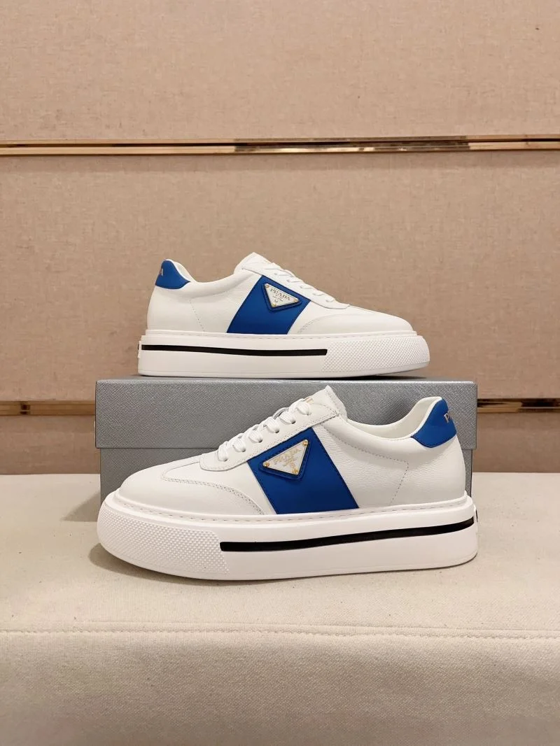 Functional Prada Low Shoes 35593