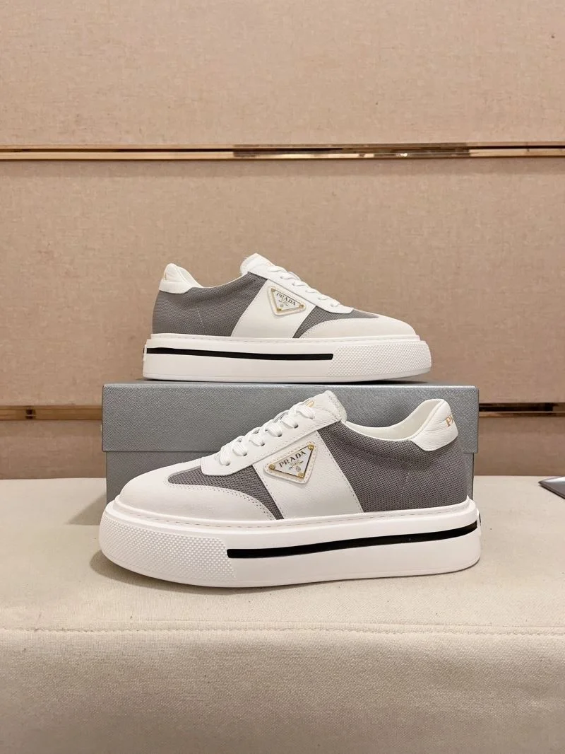 Trendsetting Prada Low Shoes 35619