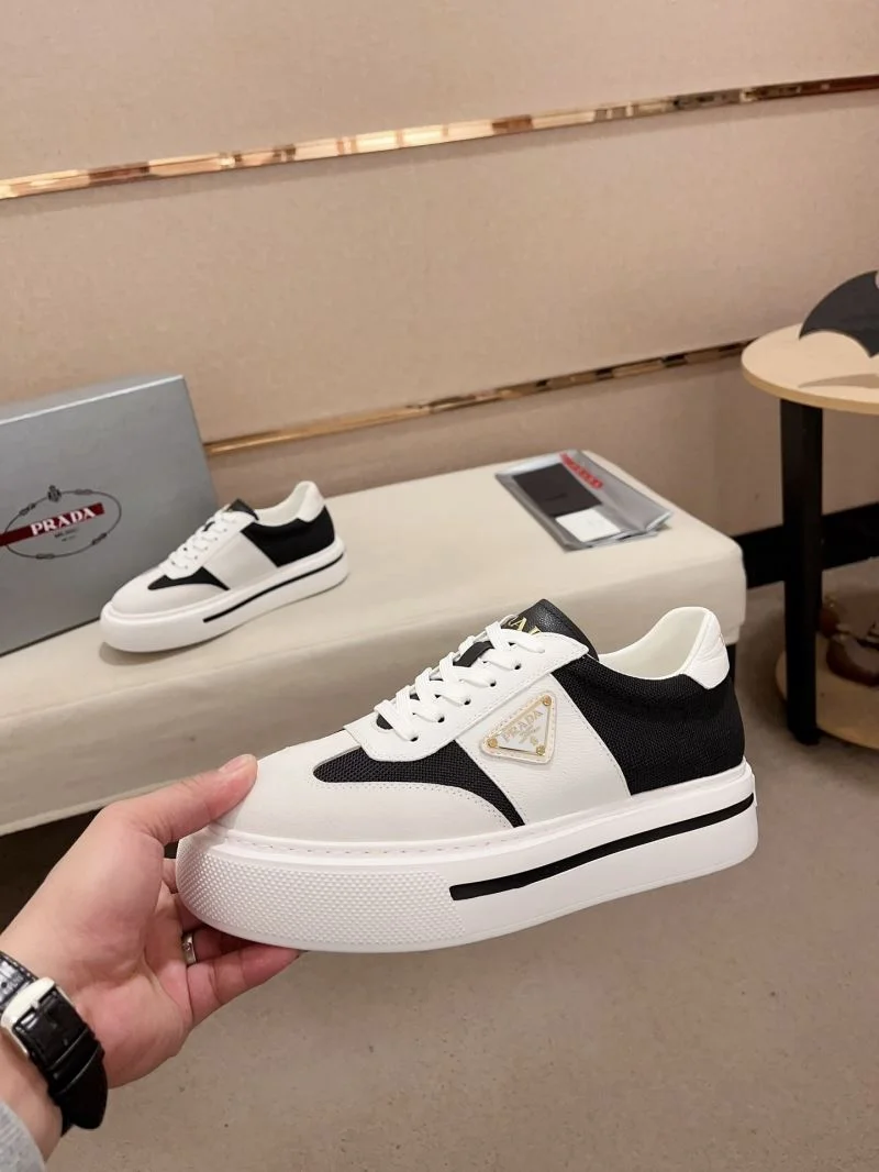 Prada Low Shoes WaterResistant 35611