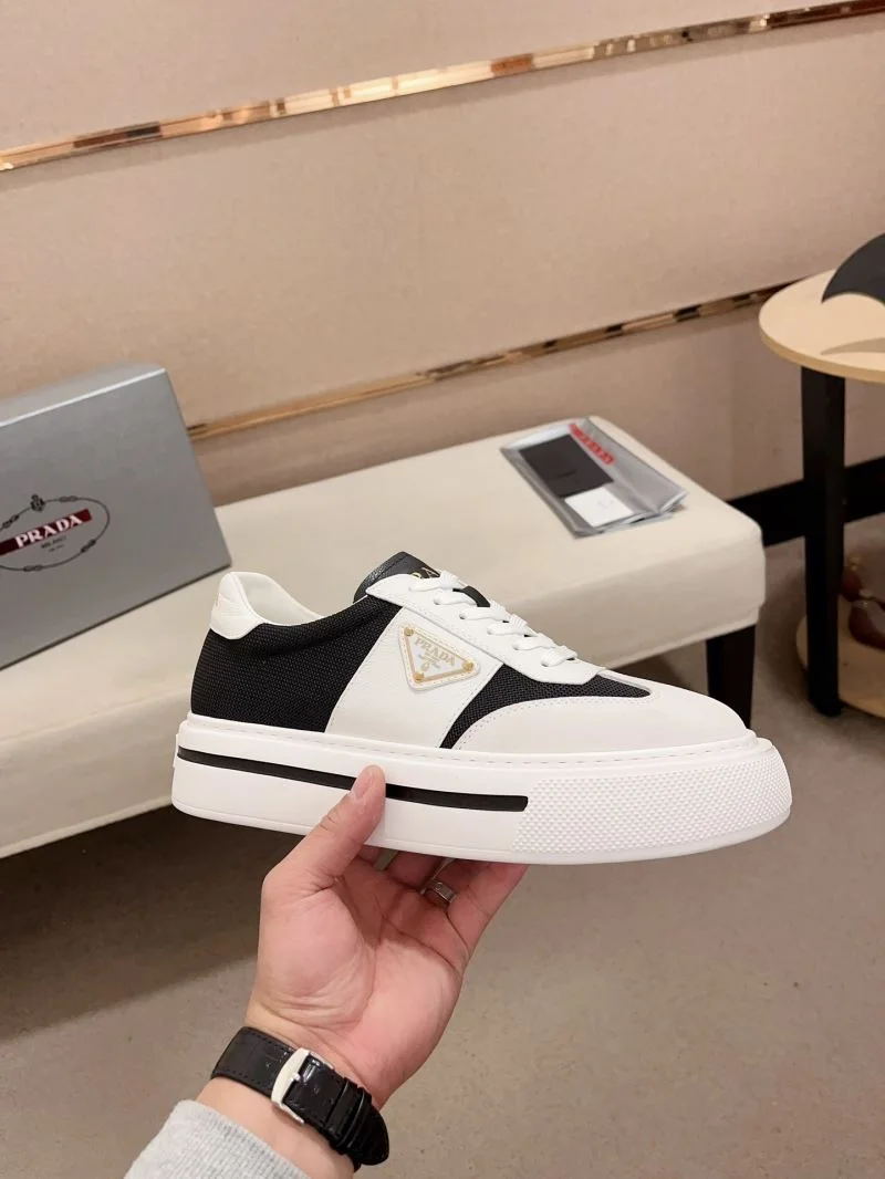 Prada Low Shoes WaterResistant 35611