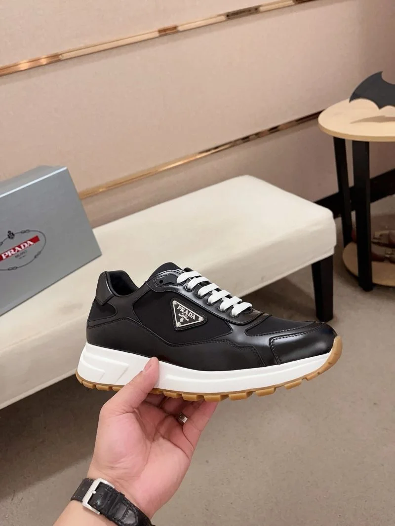 Prada Low Shoes Lightweight 35586