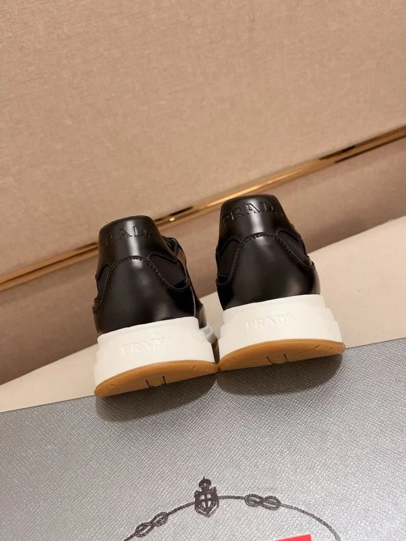 Prada Low Shoes Lightweight 35586