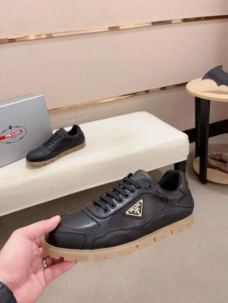 Efficient Prada Low Shoes 35589