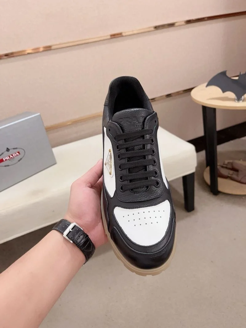 ModernLook Prada Low Shoes 35585