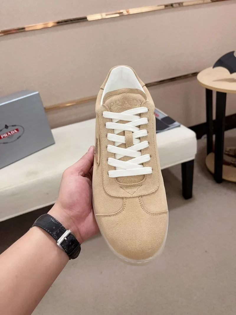 Prada Low Shoes Unisex 35583
