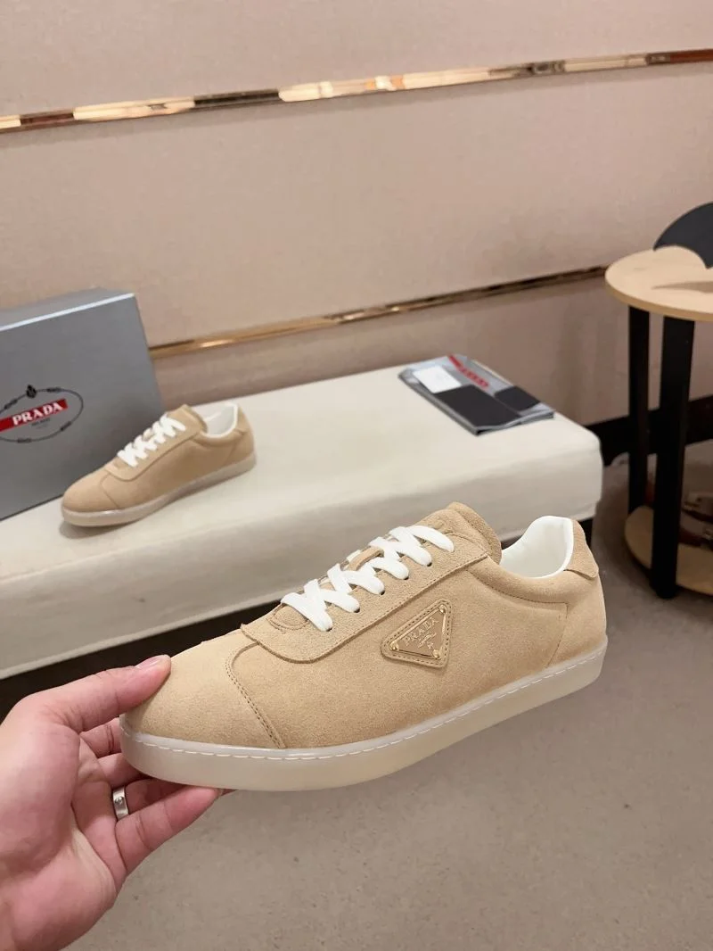 Prada Low Shoes Unisex 35583