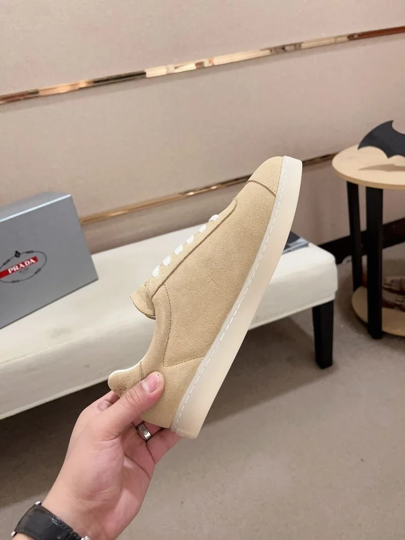 Prada Low Shoes Unisex 35583