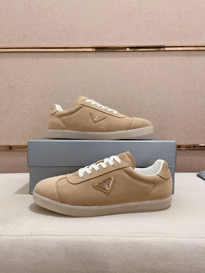 Prada Low Shoes Unisex 35583