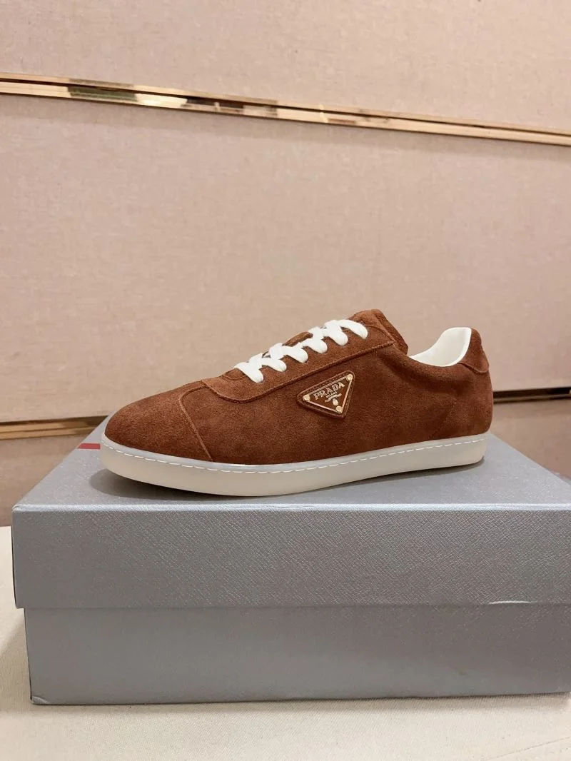 Prada Low Shoes WaterResistant 35582