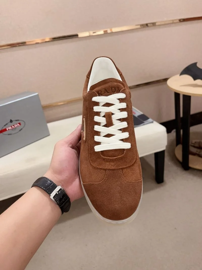 Prada Low Shoes WaterResistant 35582