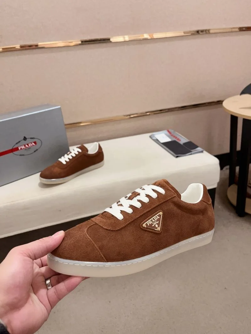 Prada Low Shoes WaterResistant 35582