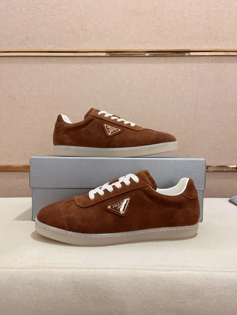 Prada Low Shoes WaterResistant 35582