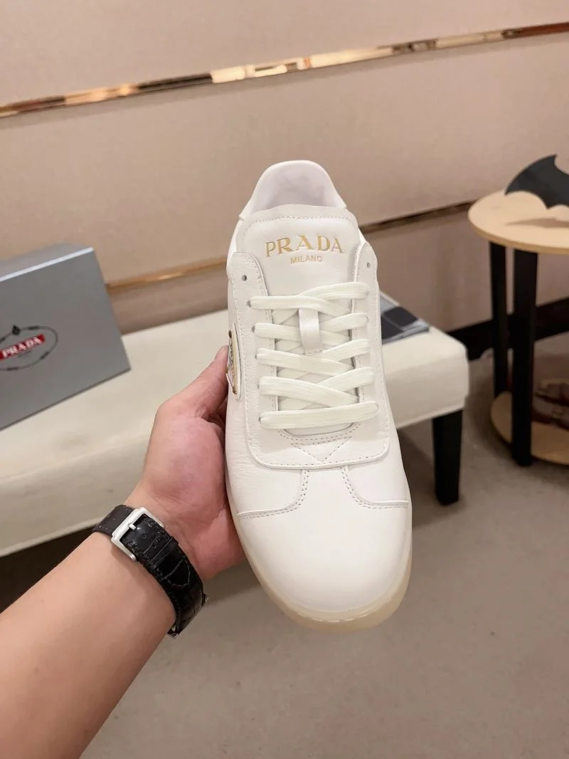 Prada Low Shoes Snug 35578