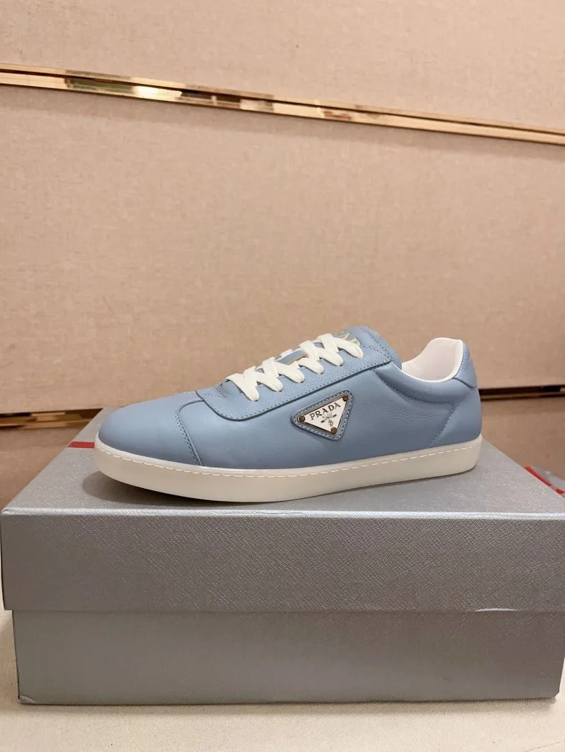 Practical Prada Low Shoes 35574
