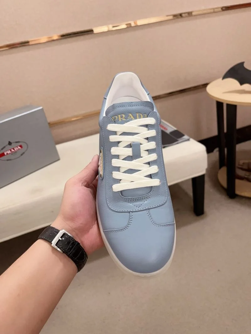 Practical Prada Low Shoes 35574