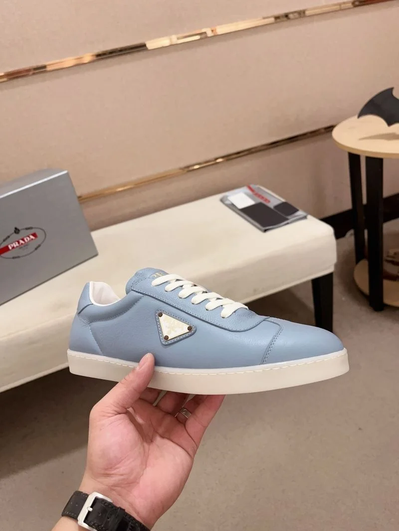 Practical Prada Low Shoes 35574