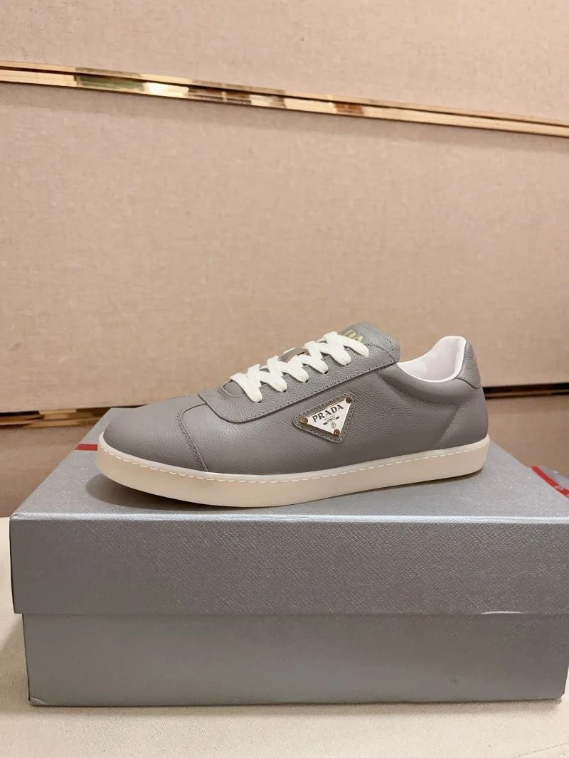 Prada Low Shoes Effortless 35570