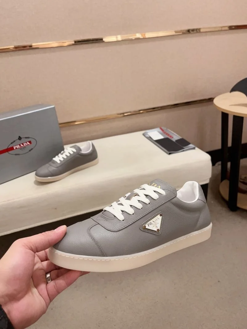 Prada Low Shoes Effortless 35570