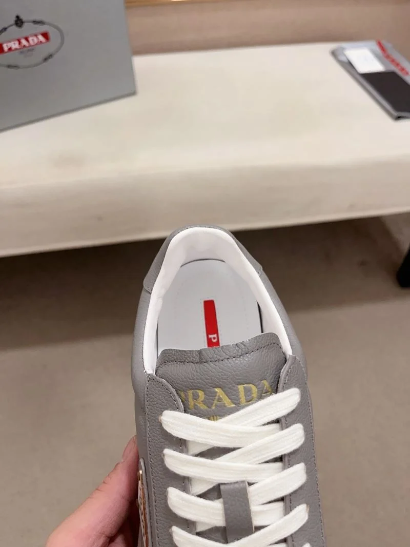 Prada Low Shoes Effortless 35570