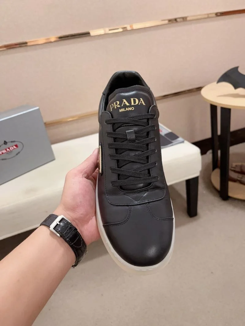 Comfortable Prada Low Shoes 35564