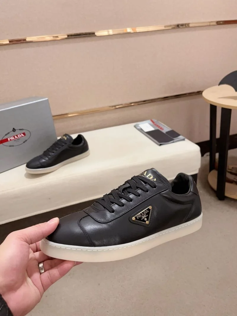 Comfortable Prada Low Shoes 35564