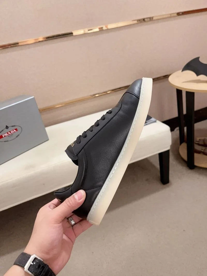 Comfortable Prada Low Shoes 35564